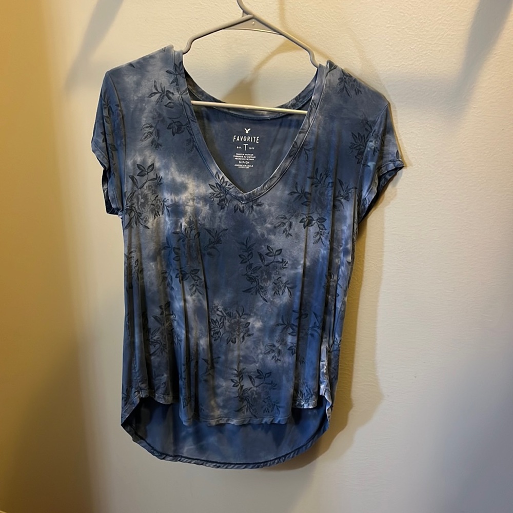 Womens American Eagle V-neck Tee